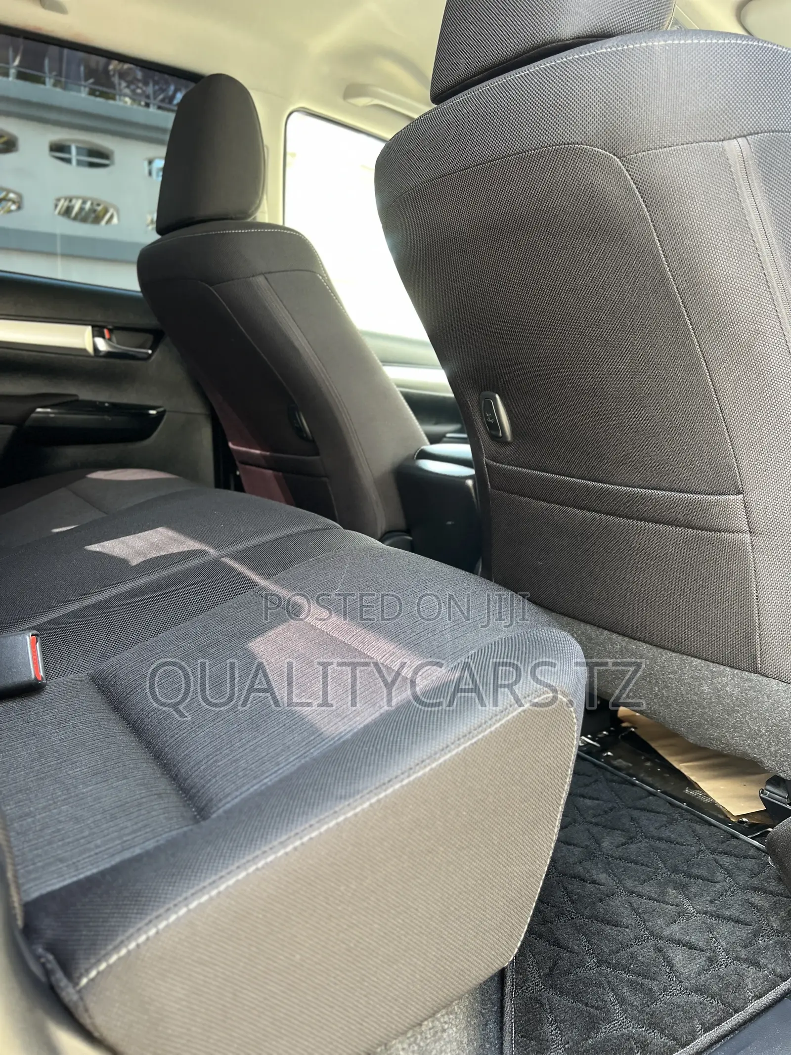 Toyota Hilux 2024 Black