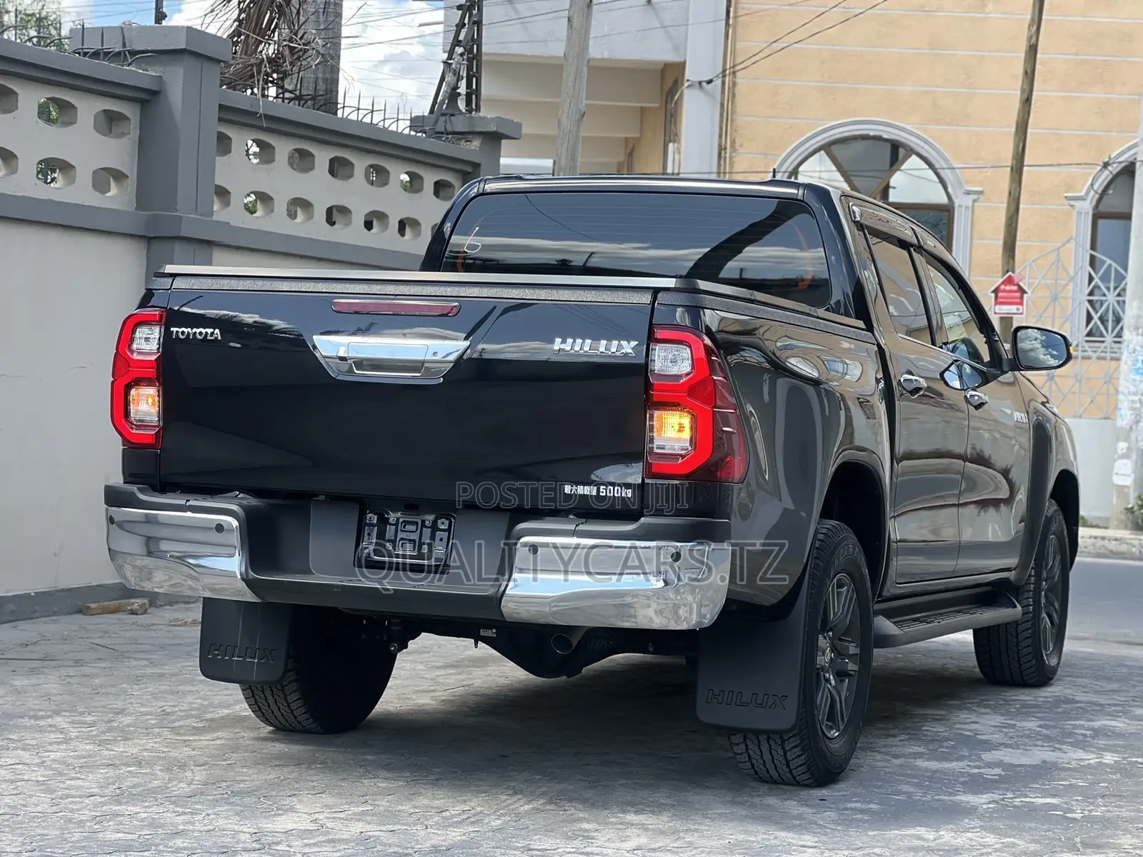 Toyota Hilux 2024 Black
