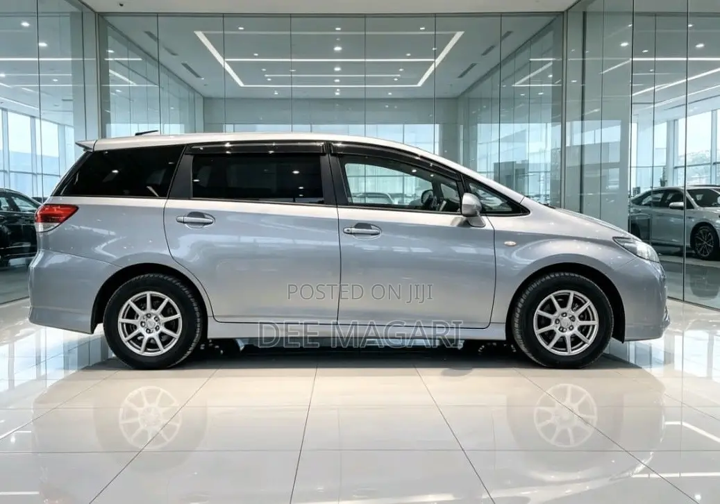 Toyota Wish 2010 Silver