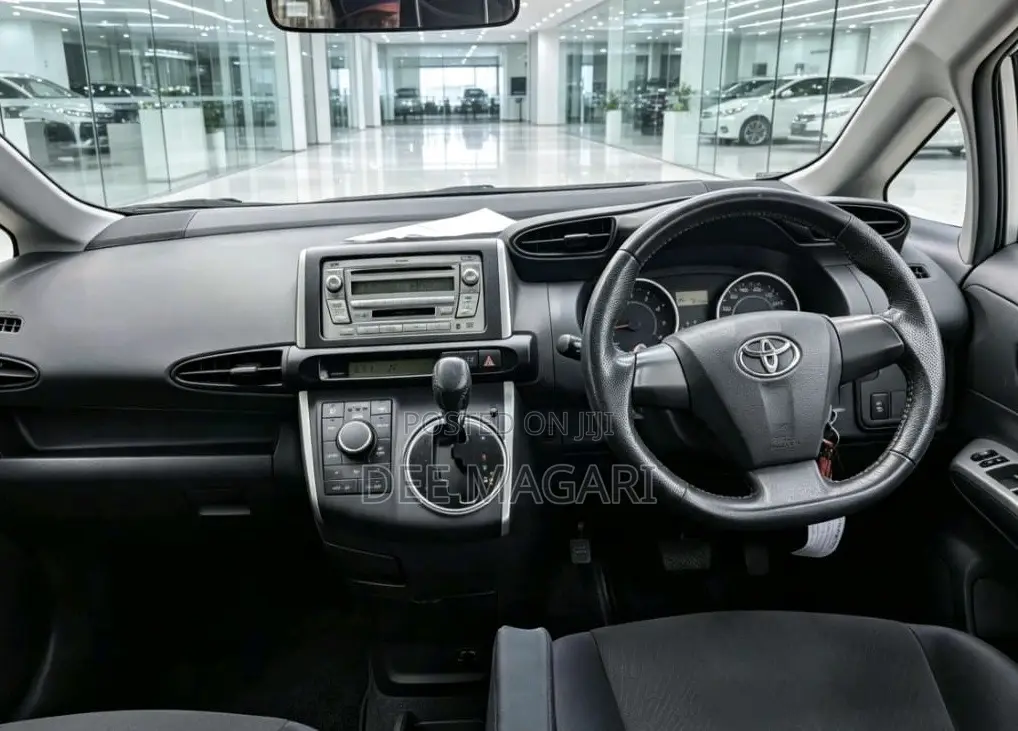 Toyota Wish 2010 Silver