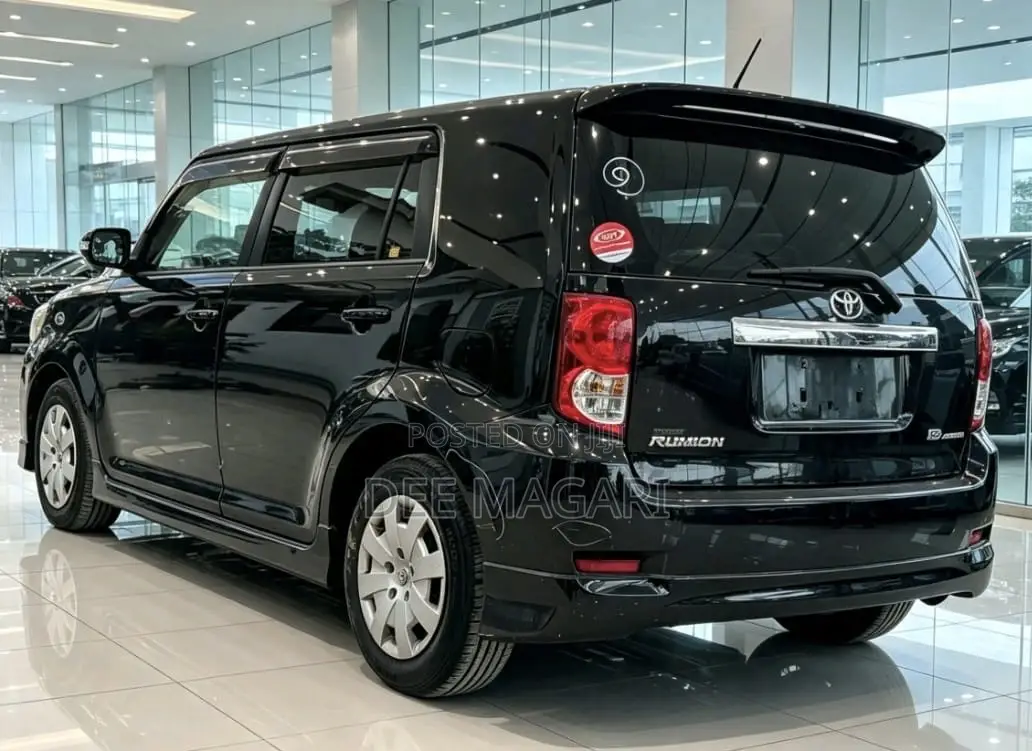 Toyota Corolla Rumion 2008 Black