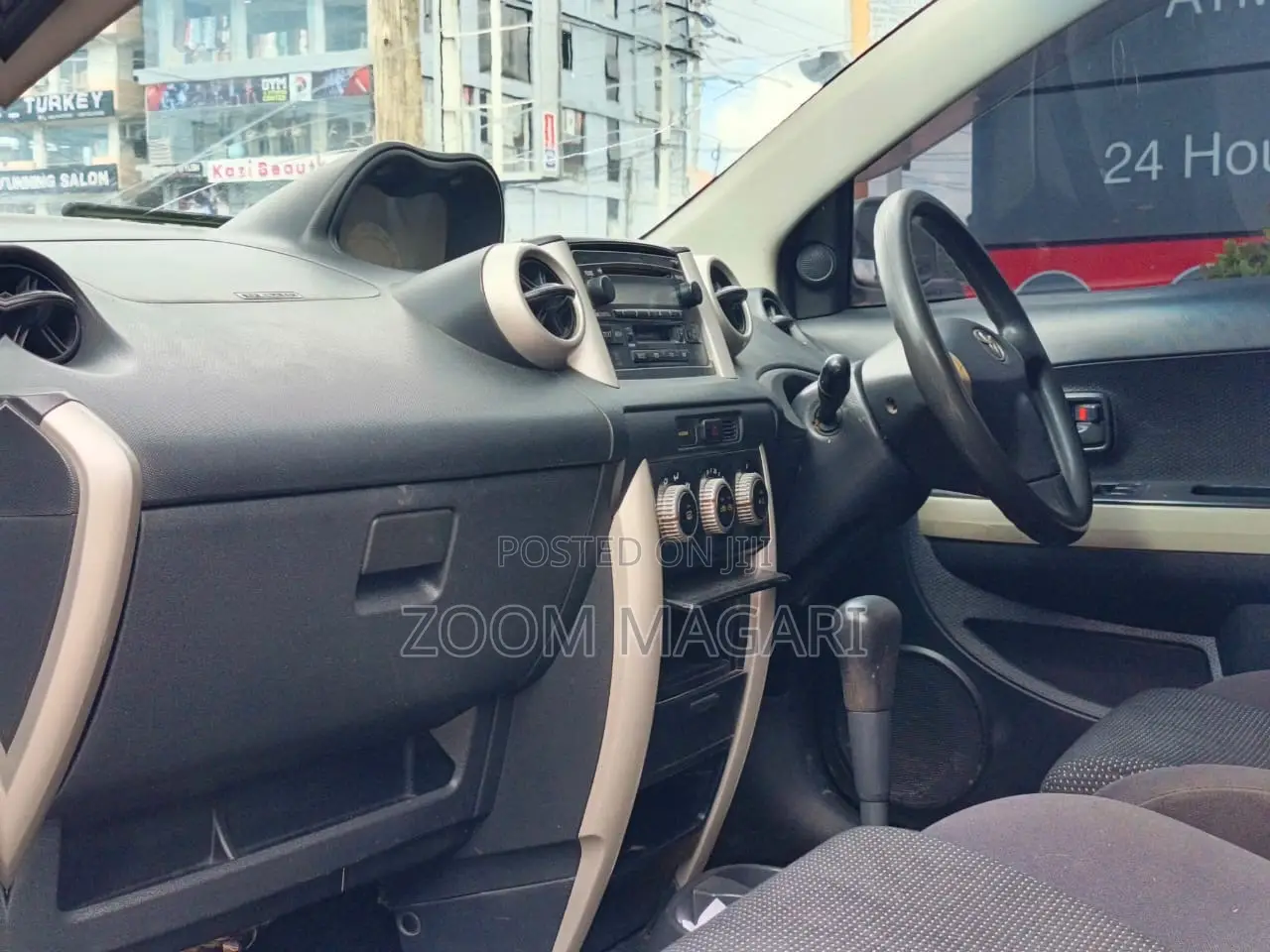 Toyota IST 2003 Silver