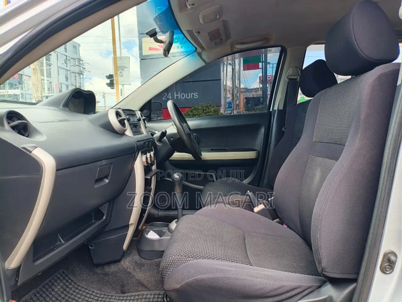 Toyota IST 2003 Silver