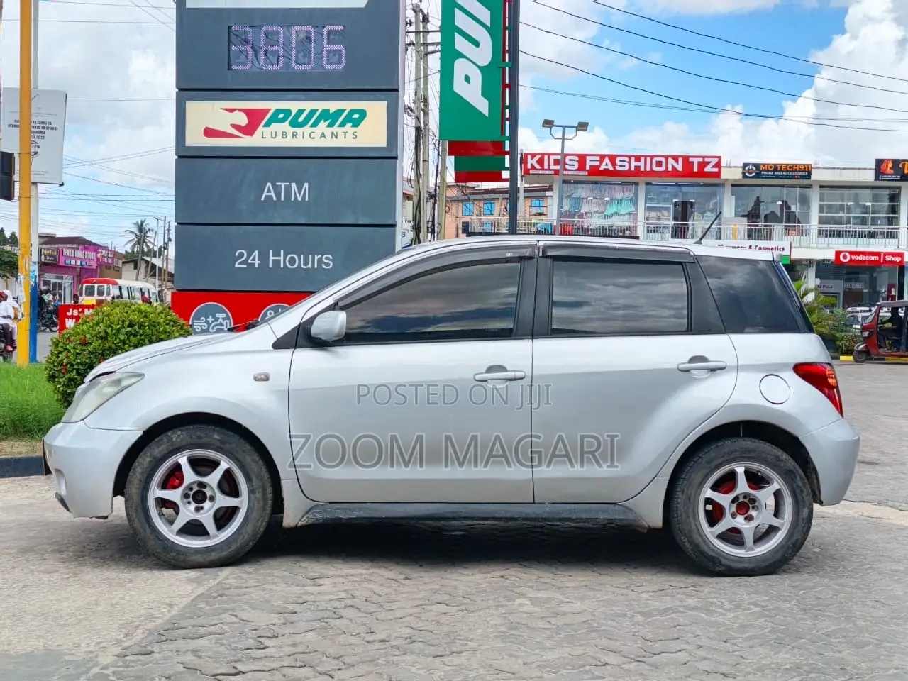 Toyota IST 2003 Silver