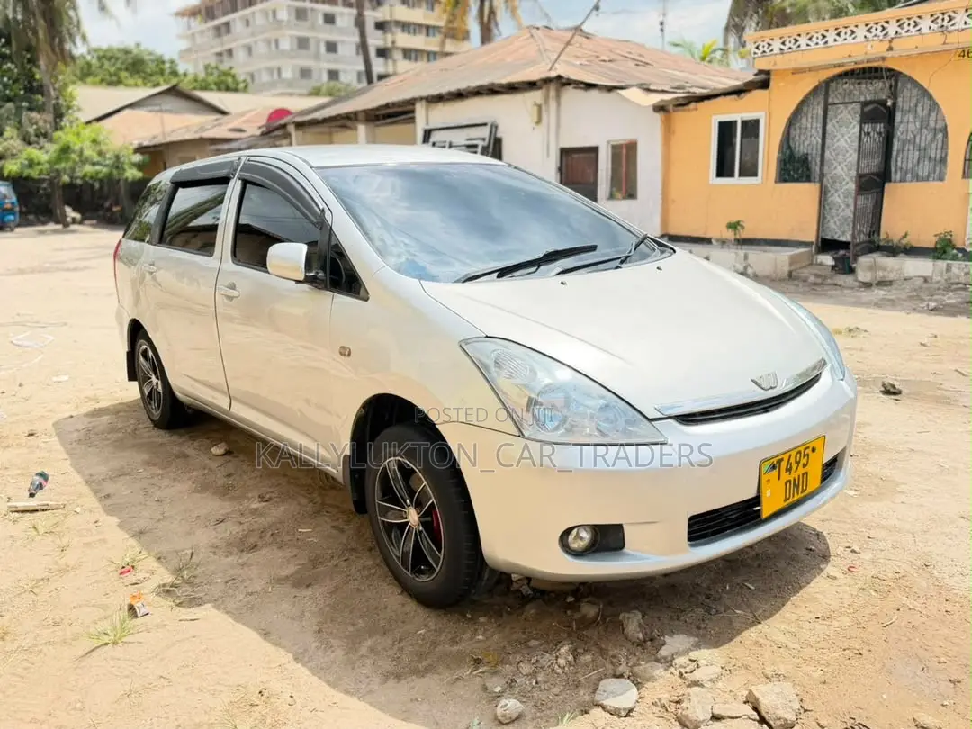 Toyota Wish 2010 Silver
