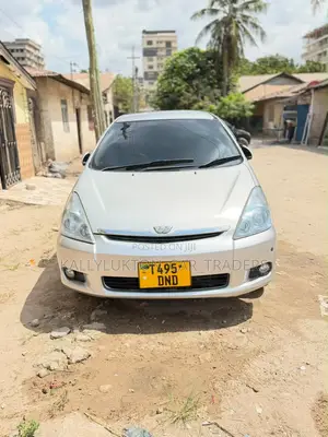 Toyota Wish 2010 Silver