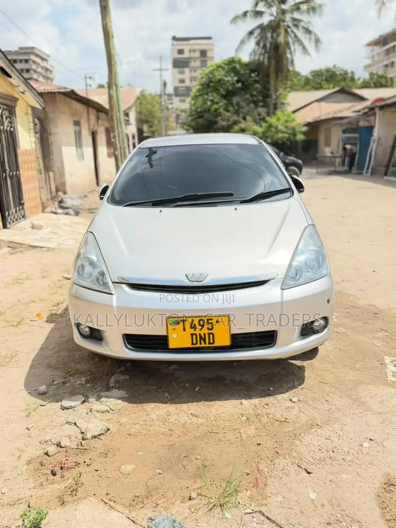 Toyota Wish 2010 Silver