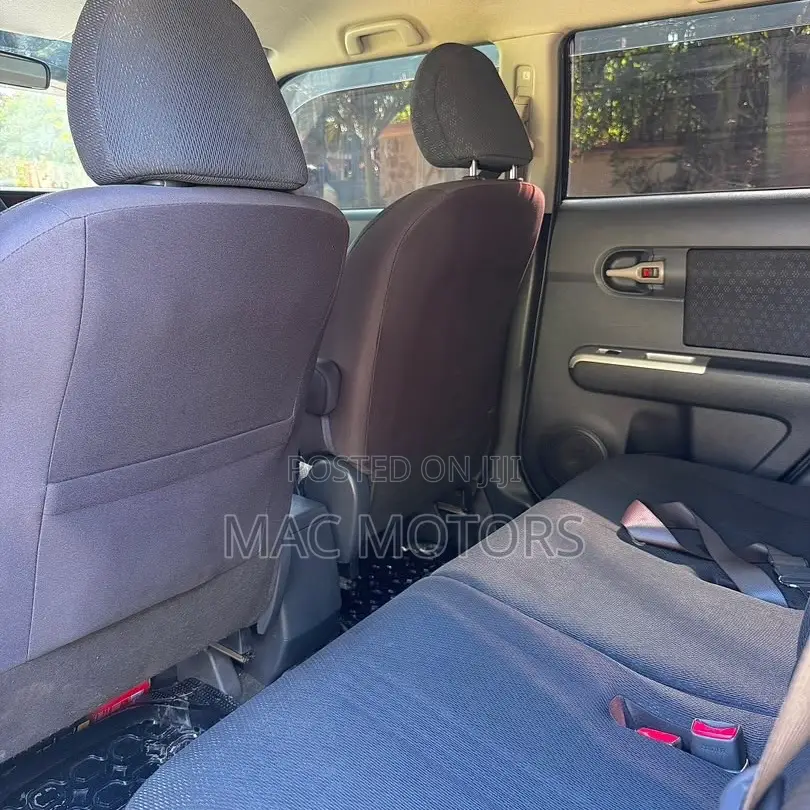 Toyota Corolla Rumion 2009 Black