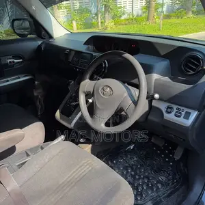 Toyota Corolla Rumion 2009 Black