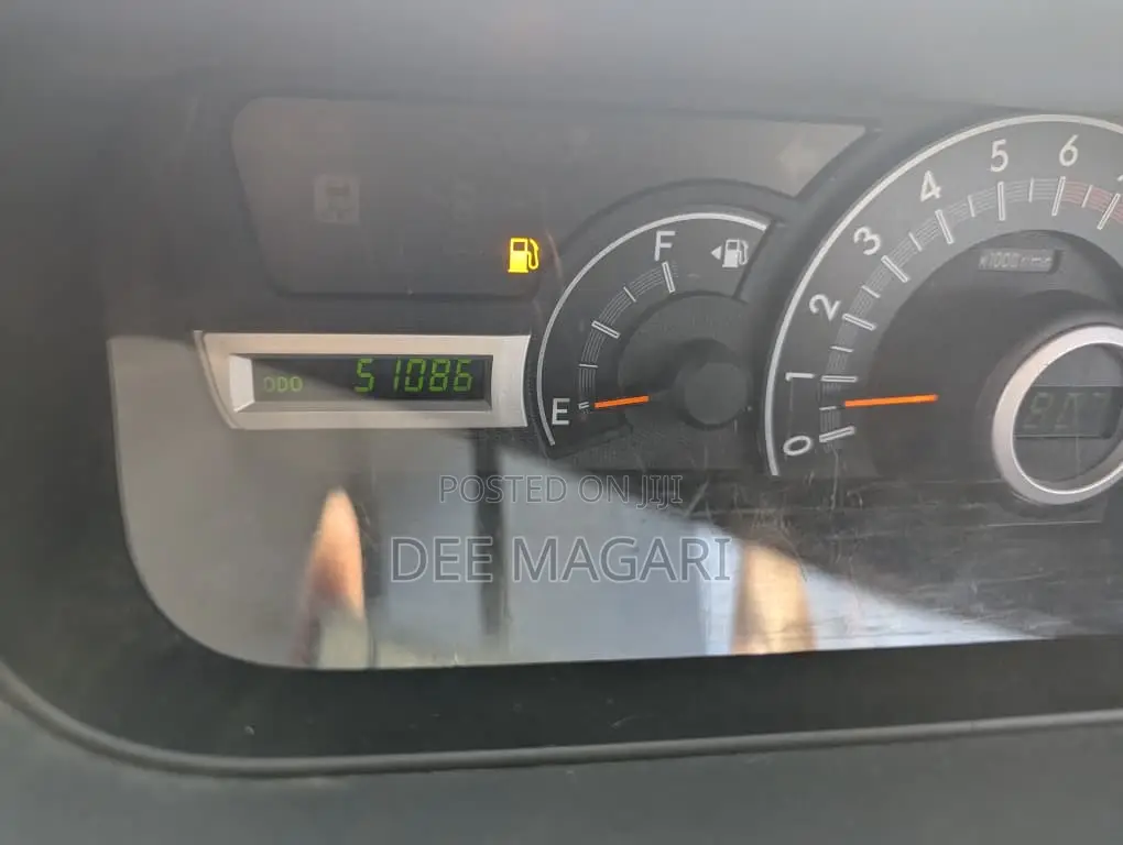 Toyota Noah 2008 Silver