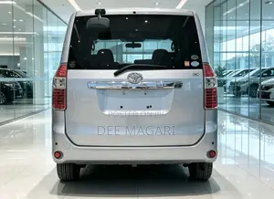 Toyota Noah 2008 Silver