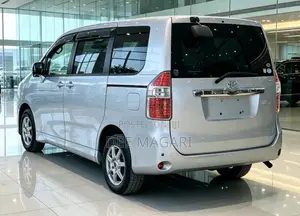 Toyota Noah 2008 Silver