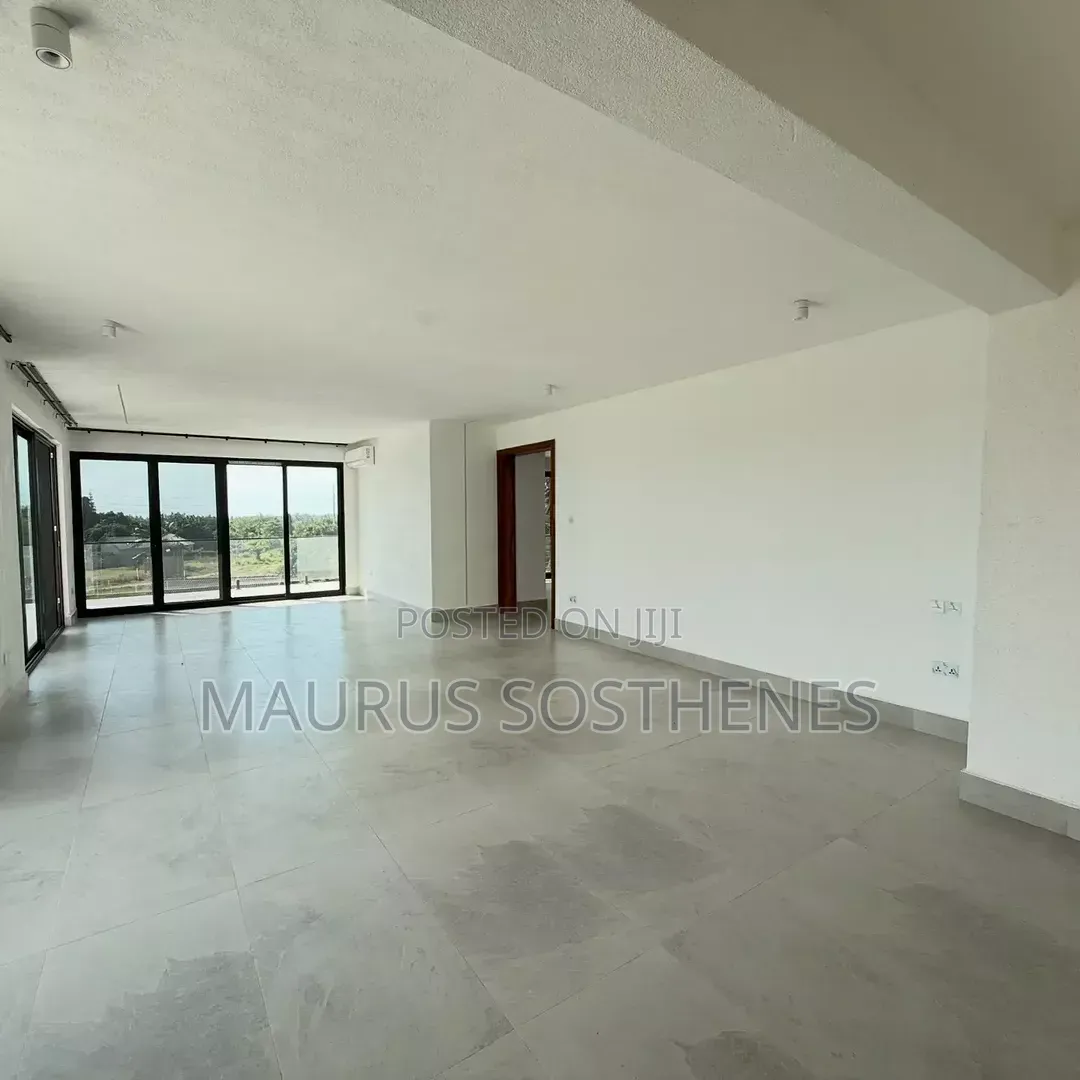 4bdrm Bungalow in Bahari Beach, Kunduchi for sale