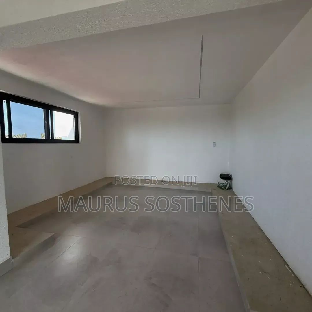 4bdrm Bungalow in Bahari Beach, Kunduchi for sale