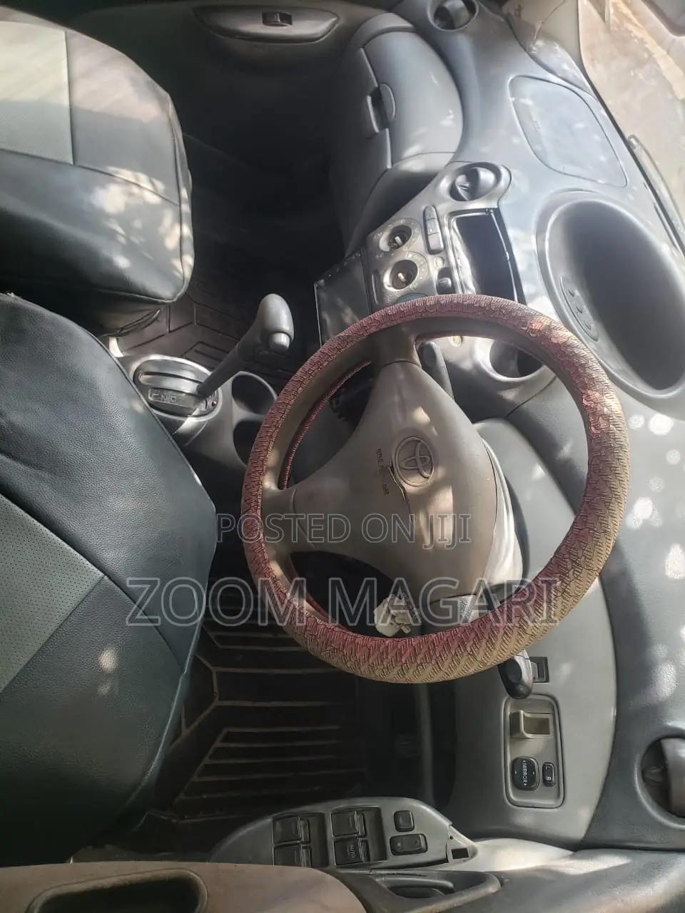 Toyota Vitz 2002 Silver