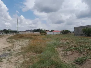Kiwanja Kinauzwa Kigamboni Kibada