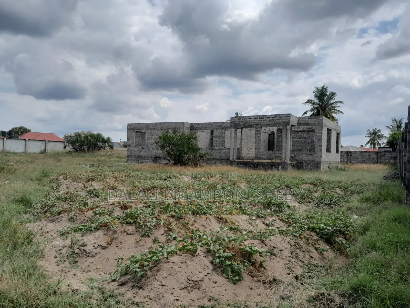 Kiwanja Kinauzwa Kigamboni Kibada