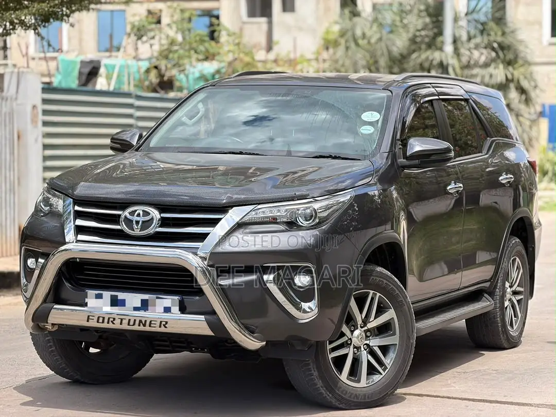 Toyota Fortuner 2019 Gray