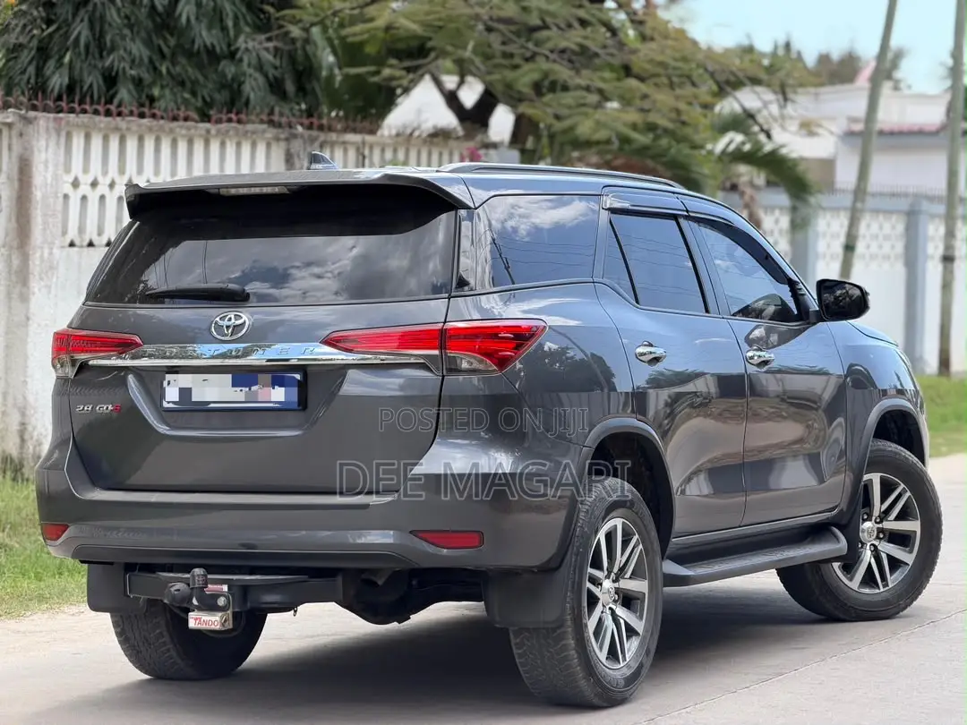Toyota Fortuner 2019 Gray
