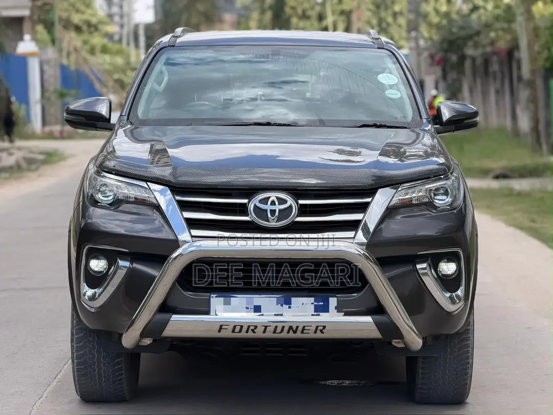 Toyota Fortuner 2019 Gray