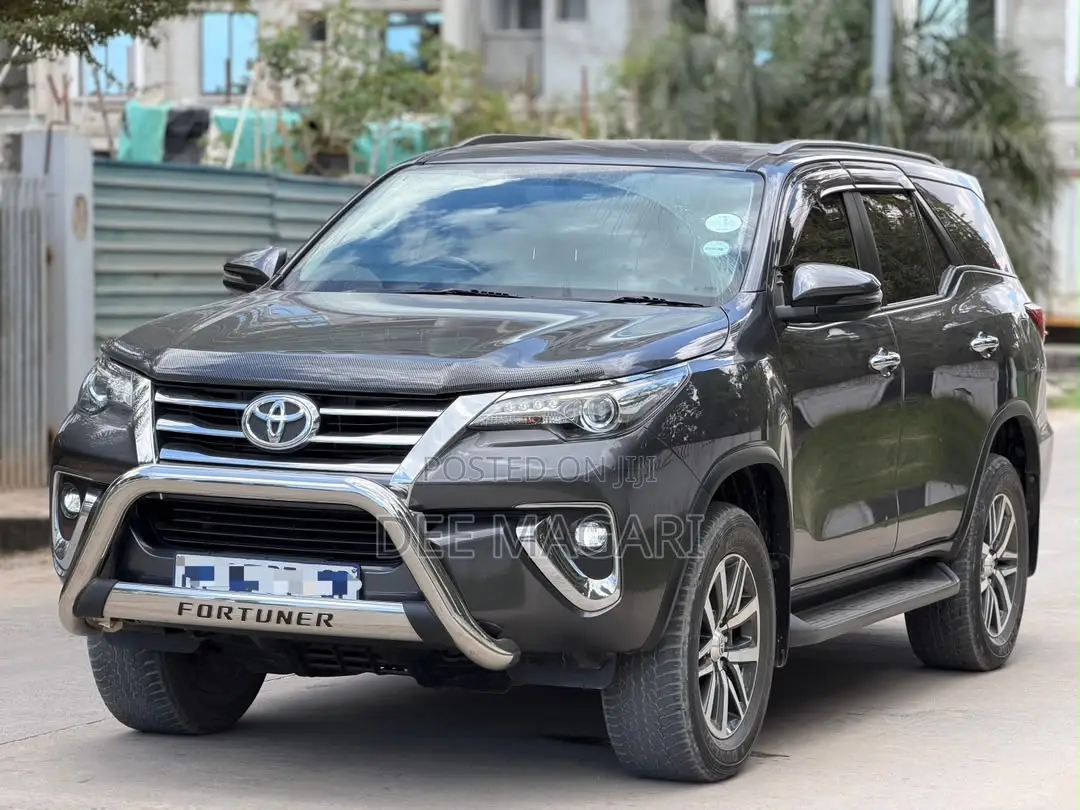 Toyota Fortuner 2019 Gray