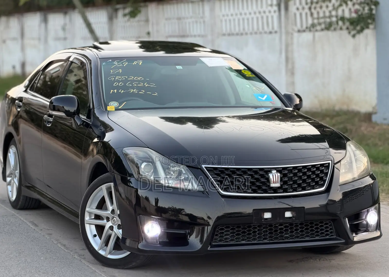 Toyota Crown 2010 Black