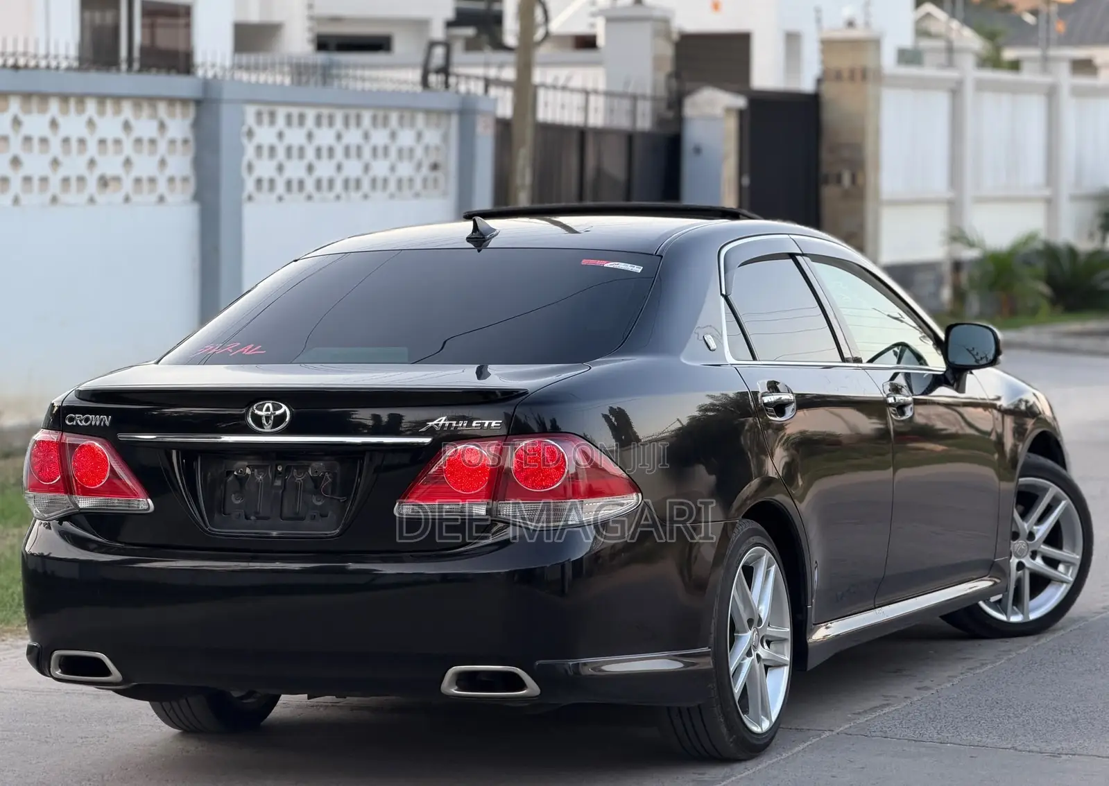 Toyota Crown 2010 Black