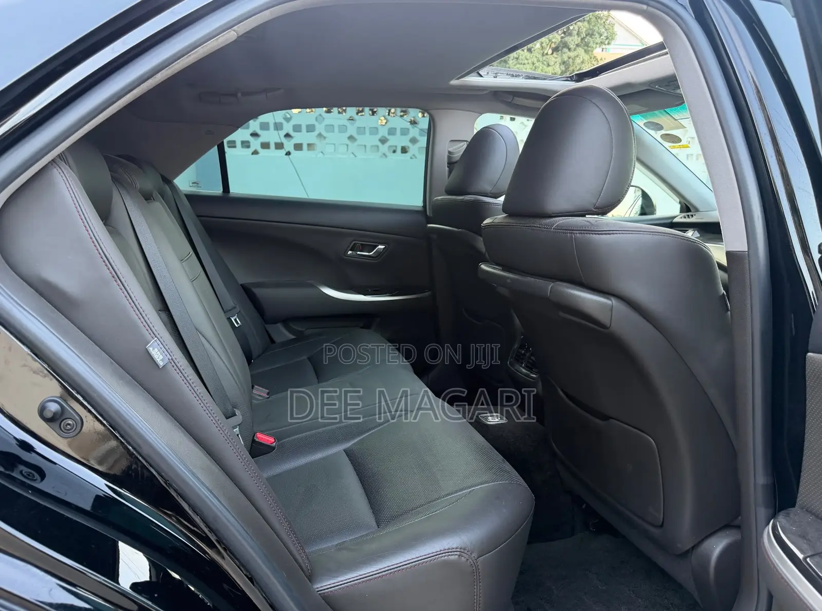 Toyota Crown 2010 Black