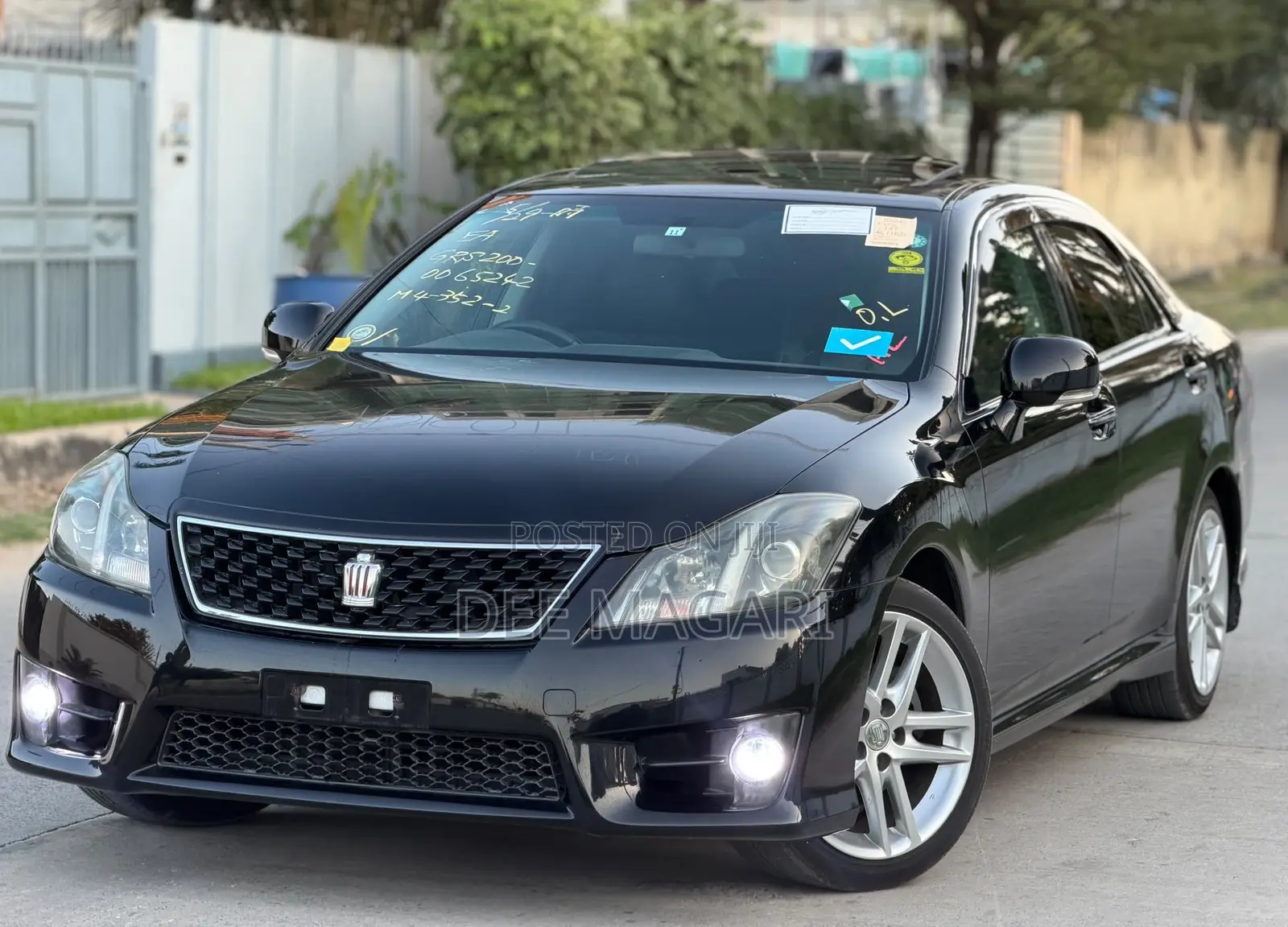 Toyota Crown 2010 Black