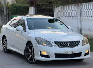 Toyota Crown 2008 White