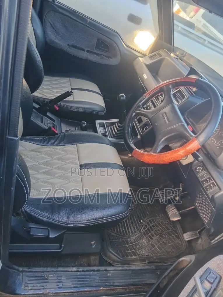 Suzuki Escudo 2002 Black