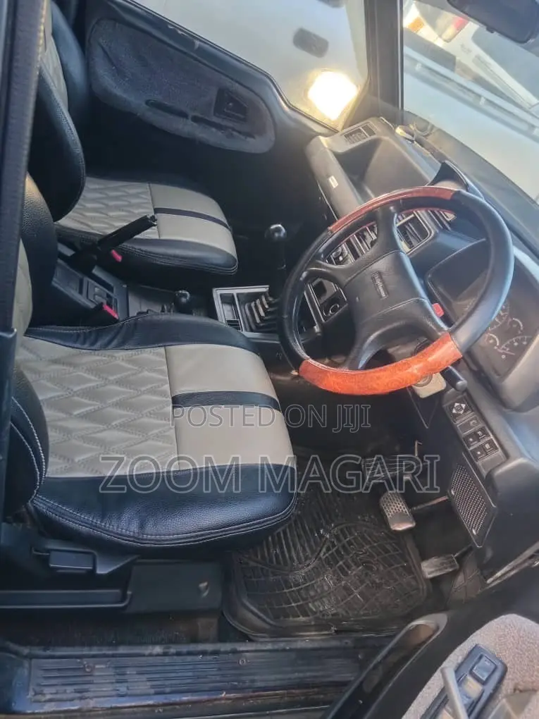 Suzuki Escudo 2002 Black