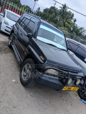 Suzuki Escudo 2002 Black