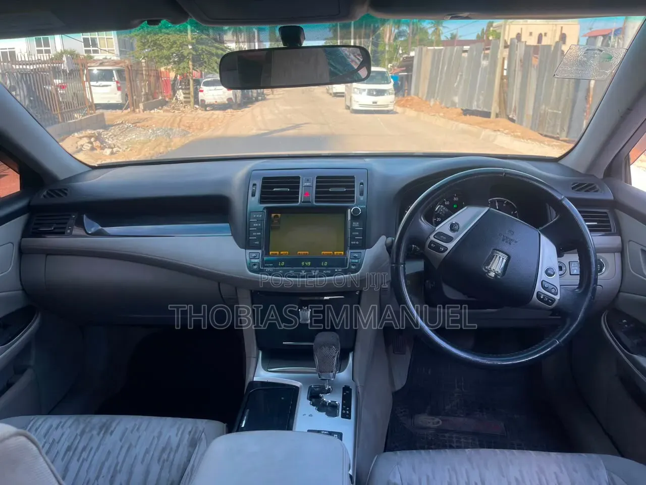 Toyota Crown 2010 Gray