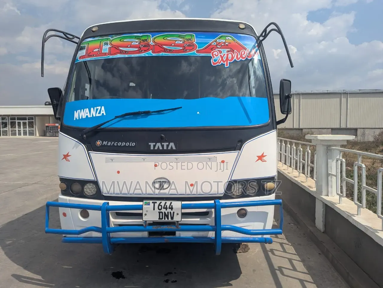 Tata LP 2010 White