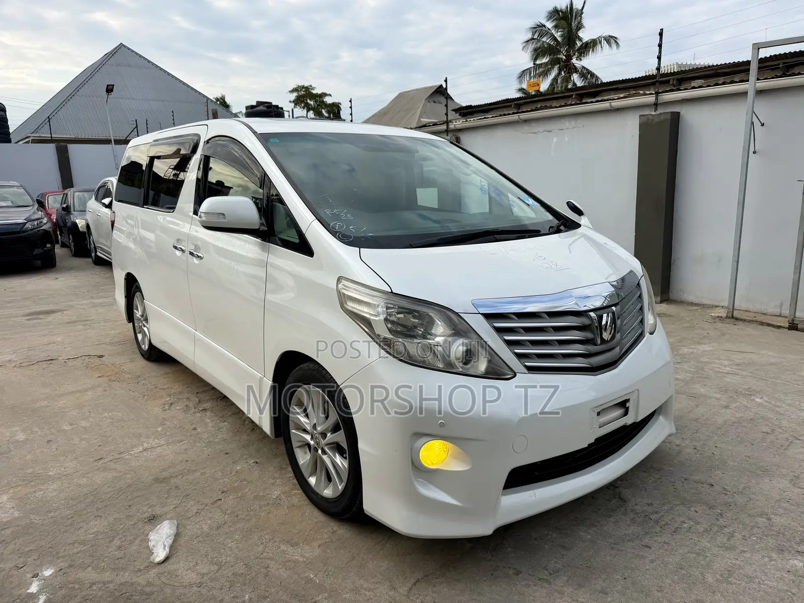 Toyota Alphard 2.4 Petrol FWD 2009 White