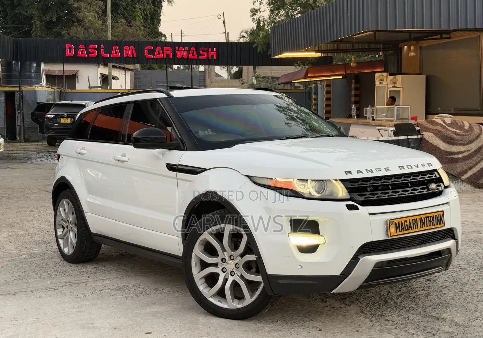 Land Rover Range Rover Evoque Dynamic 4dr SUV AWD (2.0L 4cyl Turbo 9A) 2015 White