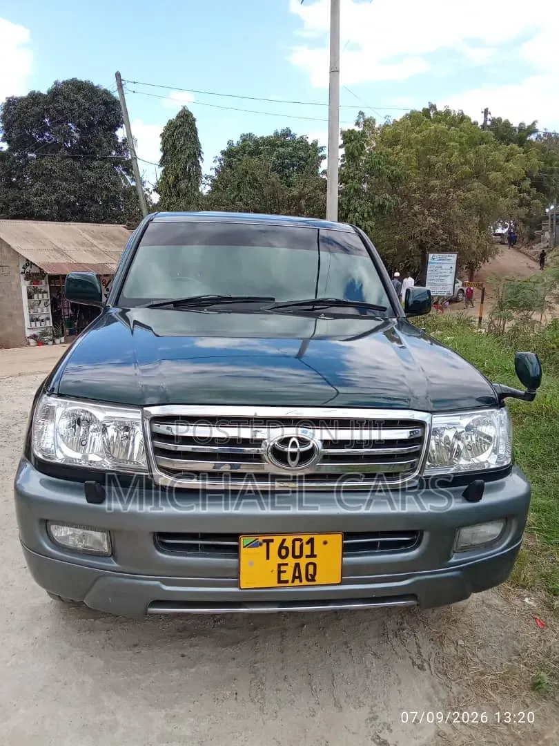 Toyota Land Cruiser 2002 Black