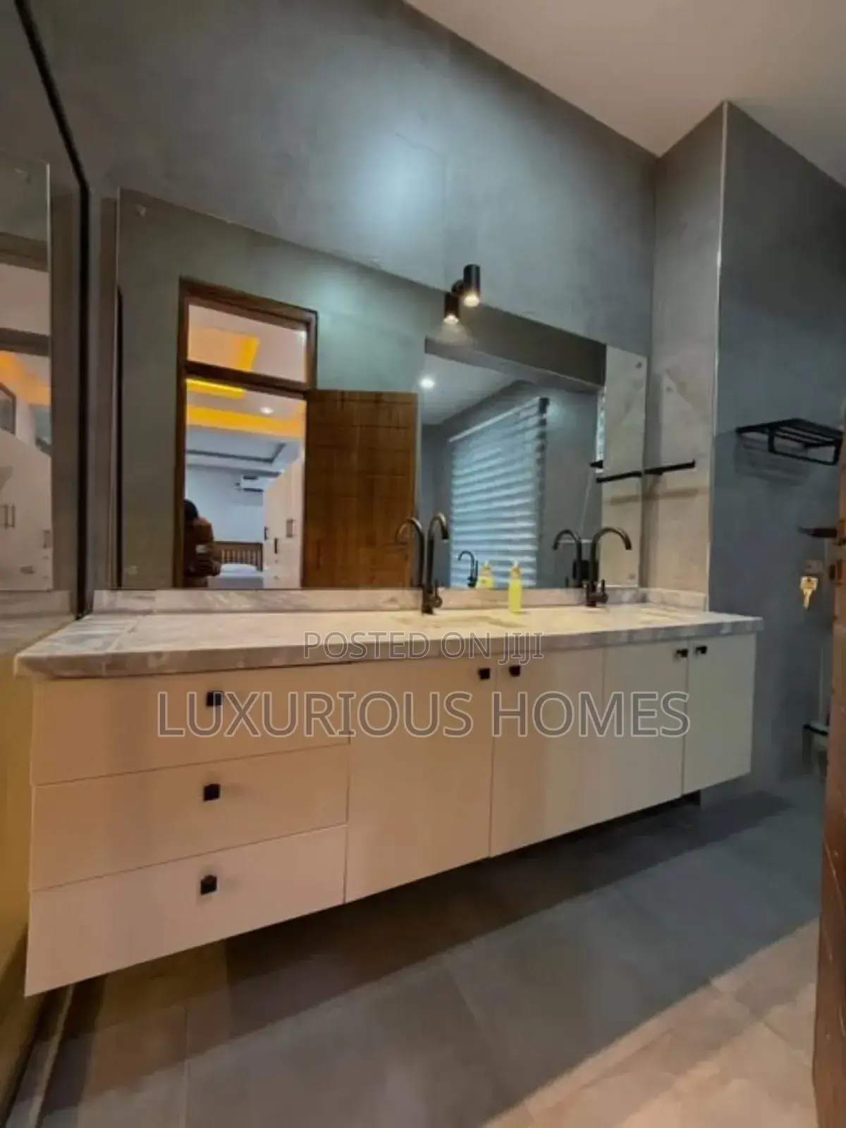 Furnished 5bdrm Villa in Masaki for rent