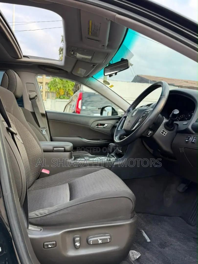 Toyota Crown 2009 Black