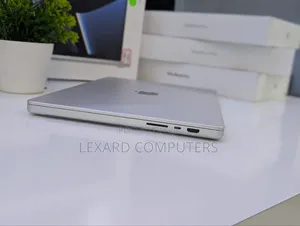 Laptop Apple MacBook Pro 2023 M3 18GB Intel Core M3 SSD 512GB