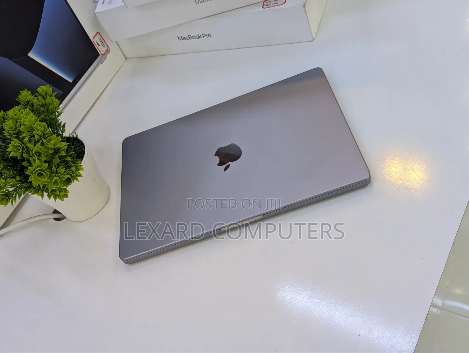 Laptop Apple MacBook Pro 2023 M2 16GB Intel Core M2 SSD 1T