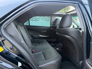Toyota Crown 2010 Black