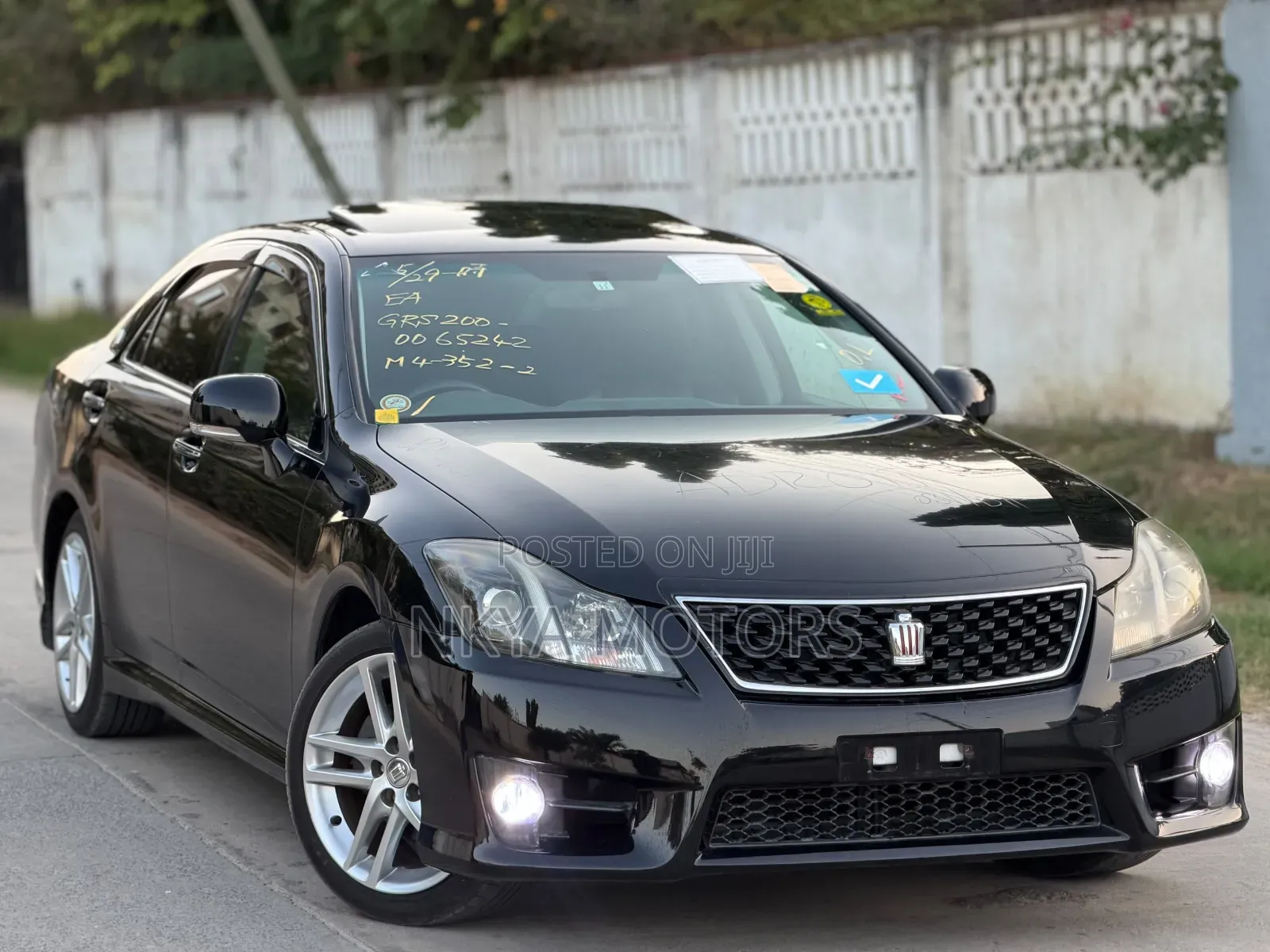 Toyota Crown 2010 Black