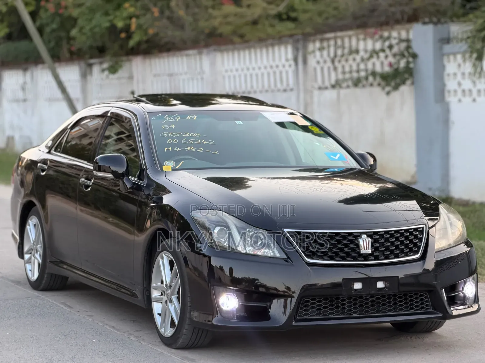 Toyota Crown 2010 Black