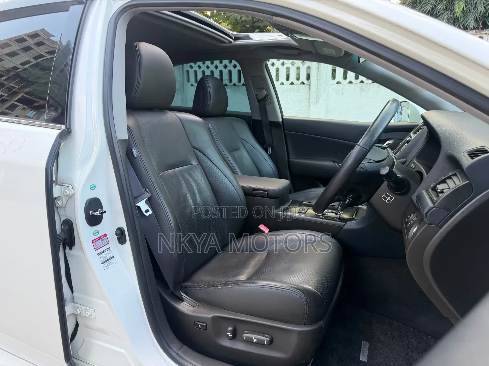 Toyota Crown 2010 White
