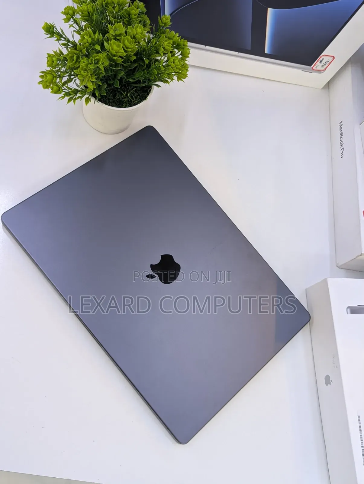 Laptop Apple MacBook Pro 2023 M3 Pro 18GB Apple M3 Pro SSD 1T