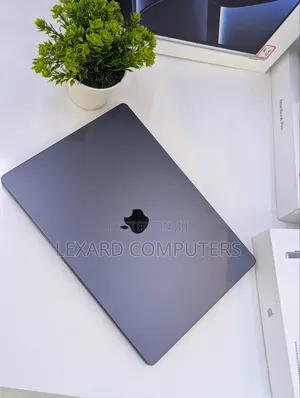 Laptop Apple MacBook Pro 2023 M3 Pro 18GB Apple M3 Pro SSD 1T