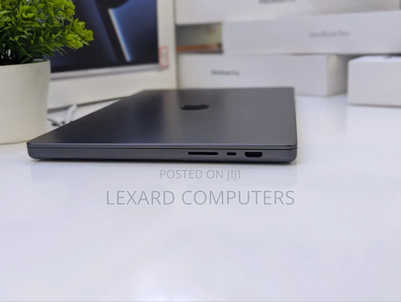 Laptop Apple MacBook Pro 2023 M3 Pro 18GB Apple M3 Pro SSD 1T