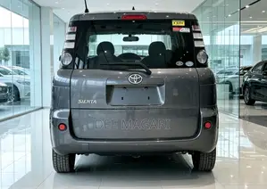 Toyota Sienta 2007 Silver